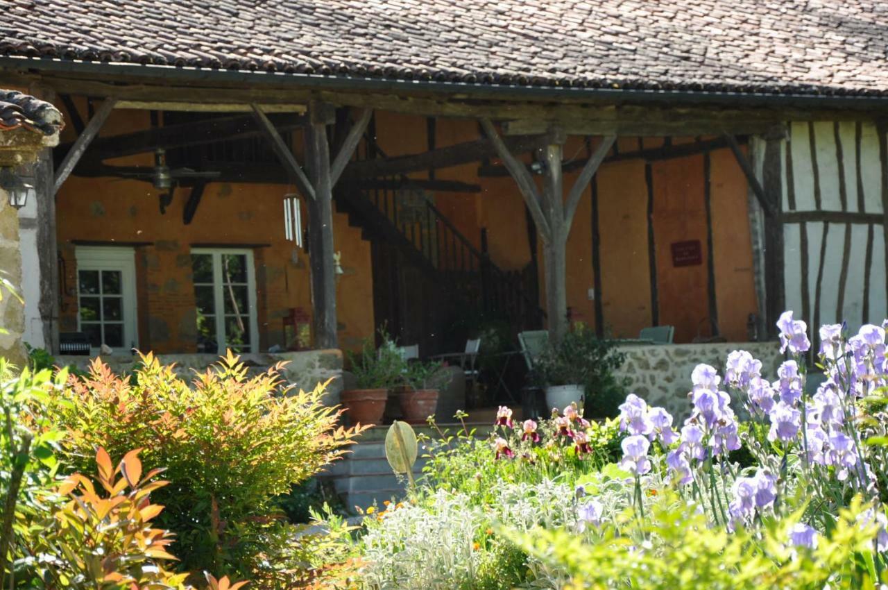 Domaine De Hongrie Hotel Nogaro Buitenkant foto